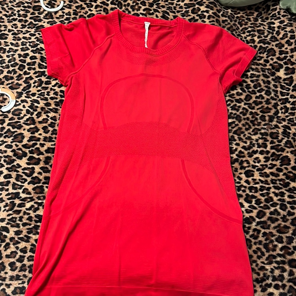 Lululemon short sleeve
